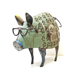 Świnka w Okularach lampion Figurka metalowa z recyclingu